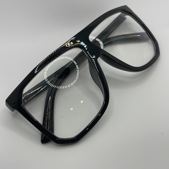 Oversized Clear Frames - Picture 2 of 5